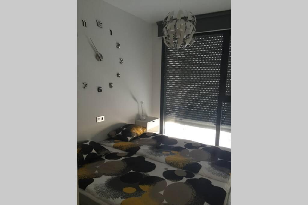 Sun Terrace Apartment Torrevieja Eksteriør billede