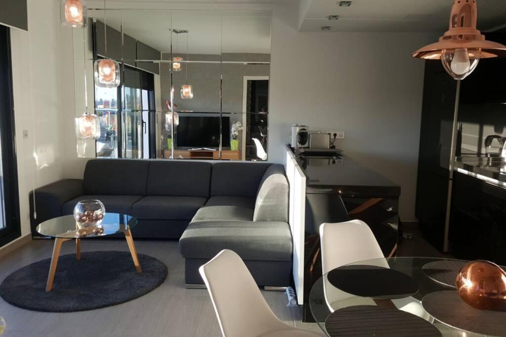 Sun Terrace Apartment Torrevieja Eksteriør billede