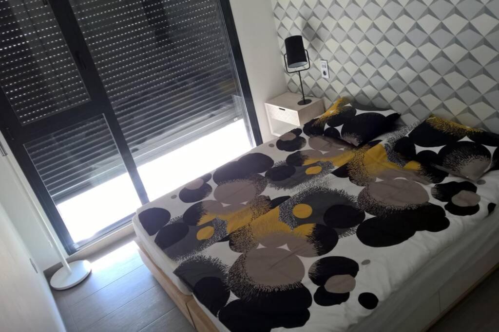 Sun Terrace Apartment Torrevieja Eksteriør billede